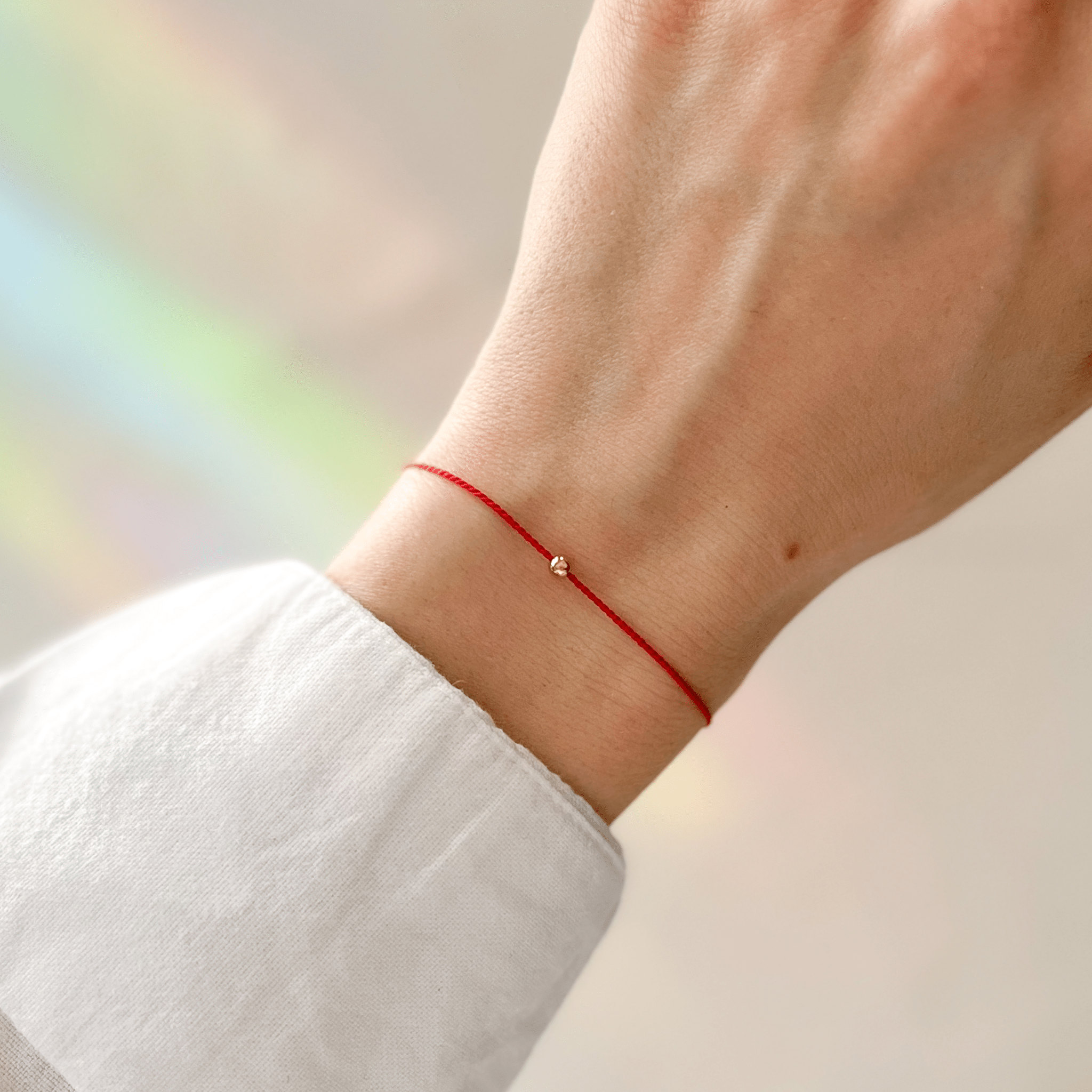Red String Bracelet – Protection, Good Luck, and Positive Energy - Vinci Woman