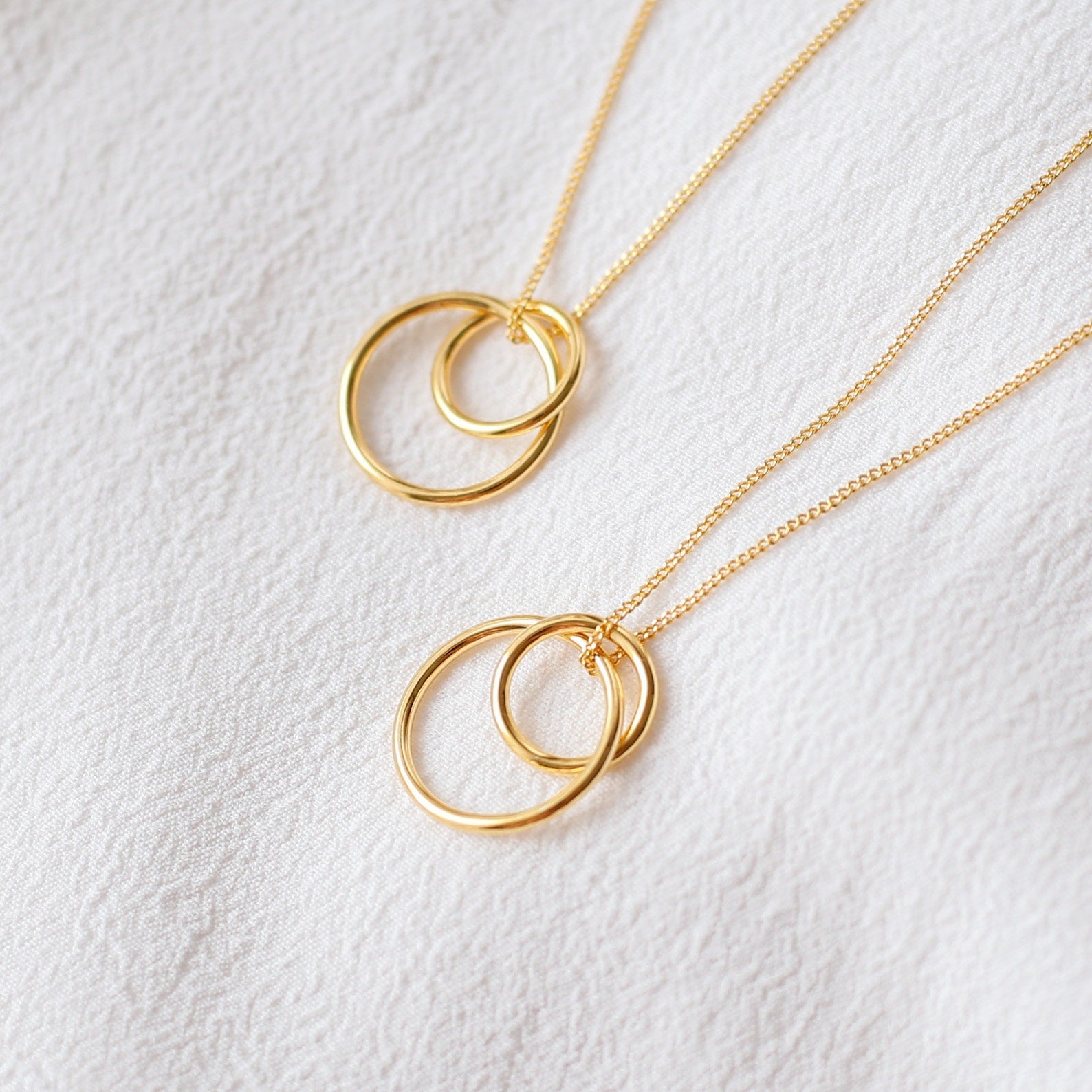 Interlocking Circle Necklace - Mother and Daughter Gift - Vinci Woman