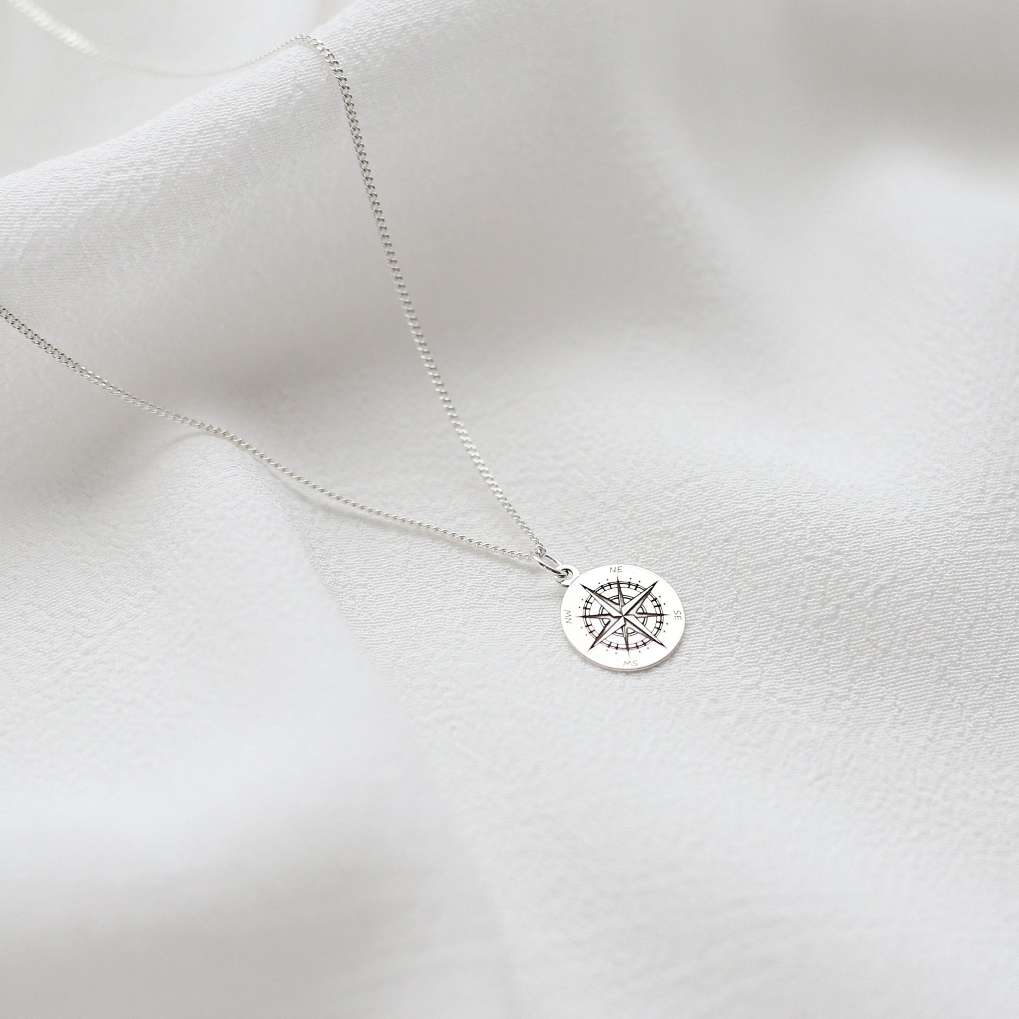 Compass Wanderlust Sterling Silver Necklace - Vinci Woman