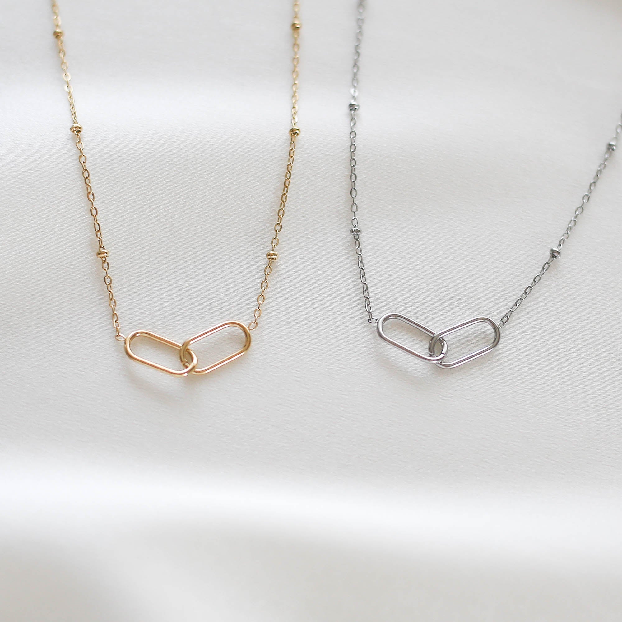 Interlocking Necklace - Vinci Woman
