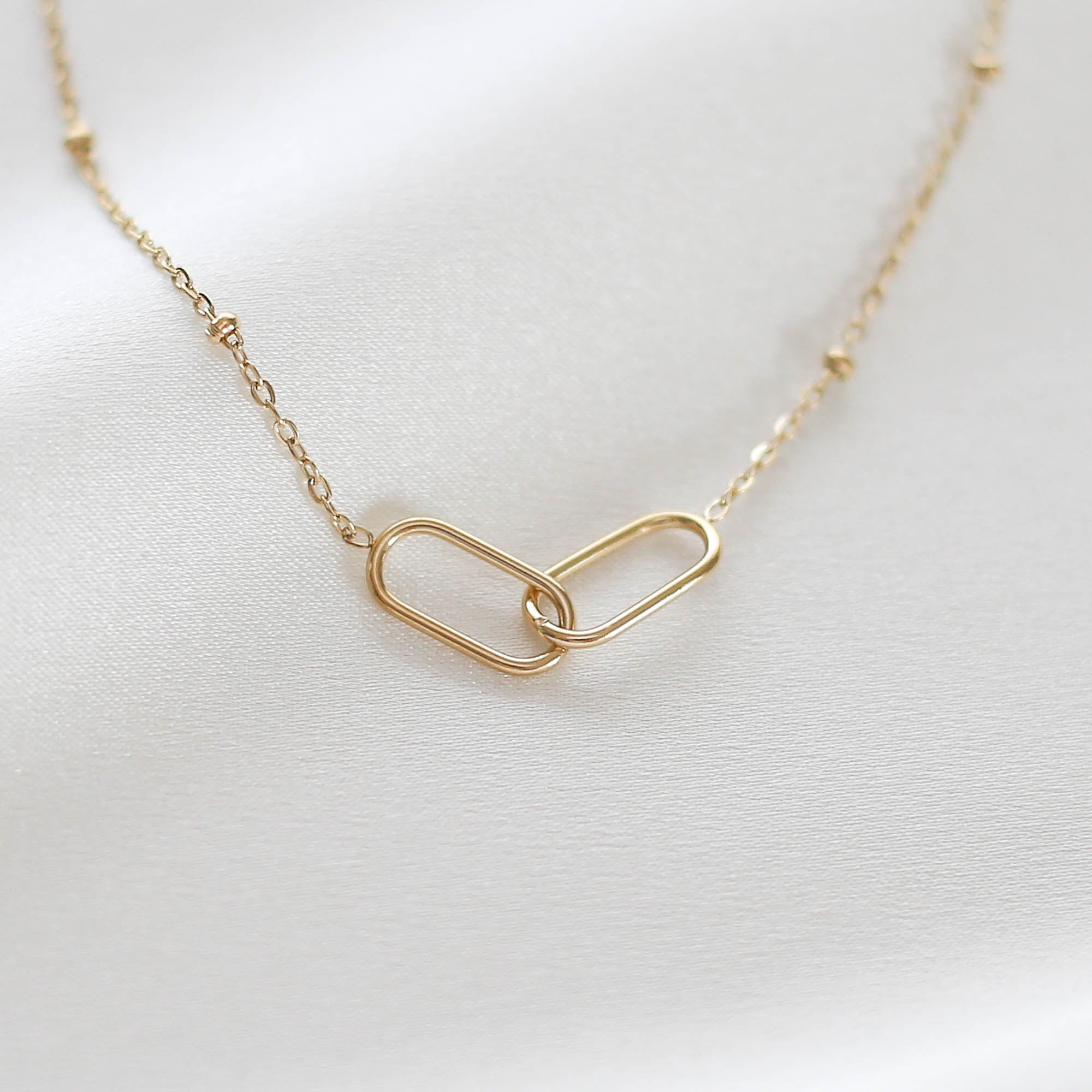 Interlocking Necklace - Vinci Woman