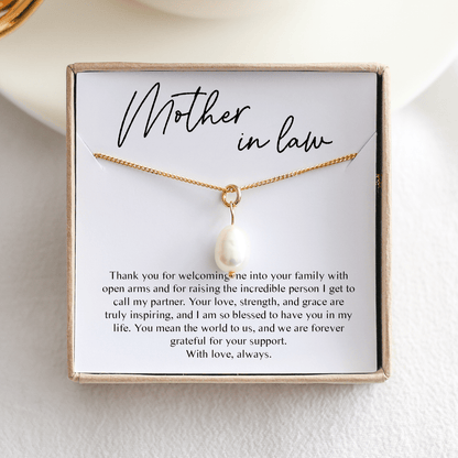 Mother - in - Law Gift - Pearl Necklace - Vinci Woman